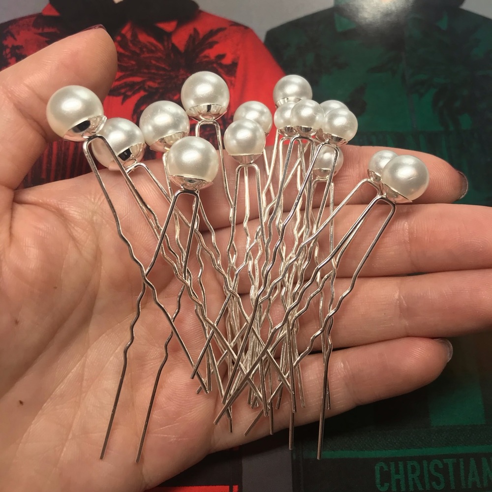 🌟 Host pick!💓💓💓Set of 15 Pear Hairpins - Picture 4 of 4